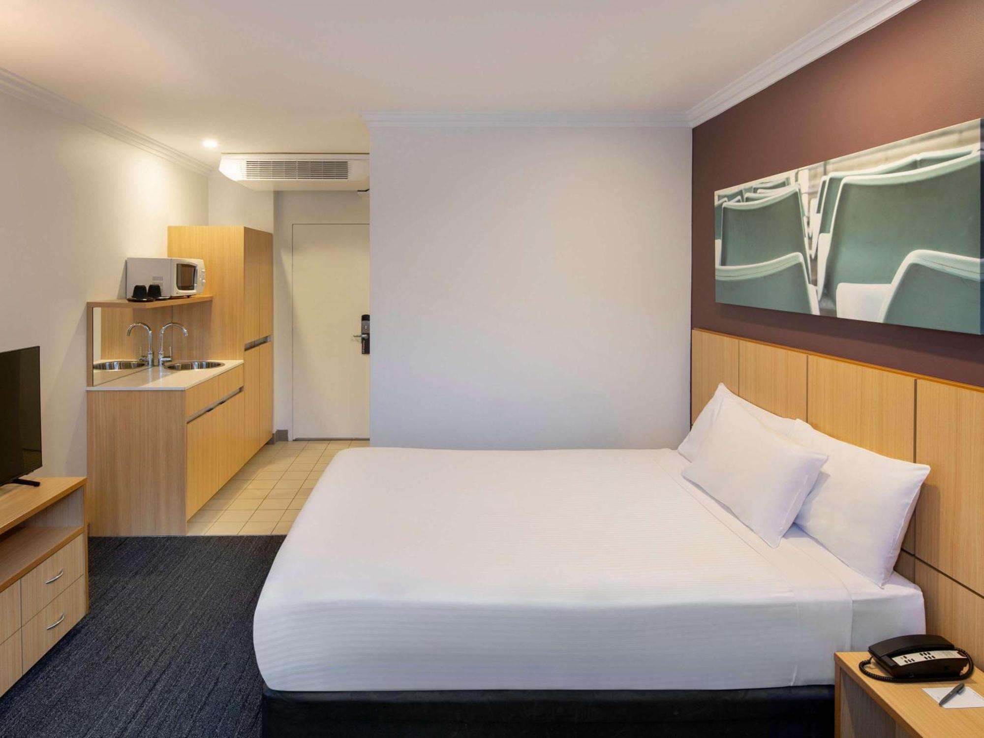 Mercure Sydney Blacktown Arndell Park Exterior photo